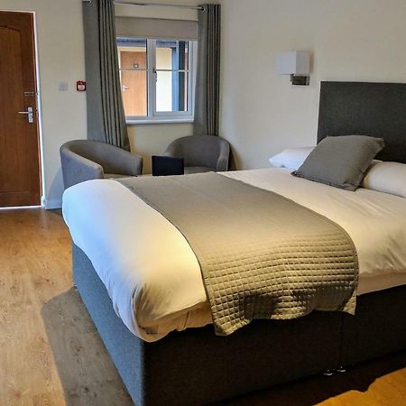 Wayford Bridge Inn Hotel Сталъм Екстериор снимка