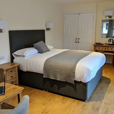Wayford Bridge Inn Hotel Сталъм Екстериор снимка