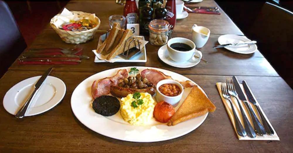 Wayford Bridge Inn Hotel Сталъм Екстериор снимка