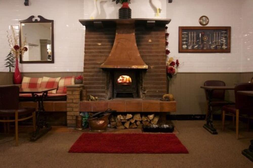 Wayford Bridge Inn Hotel Сталъм Екстериор снимка