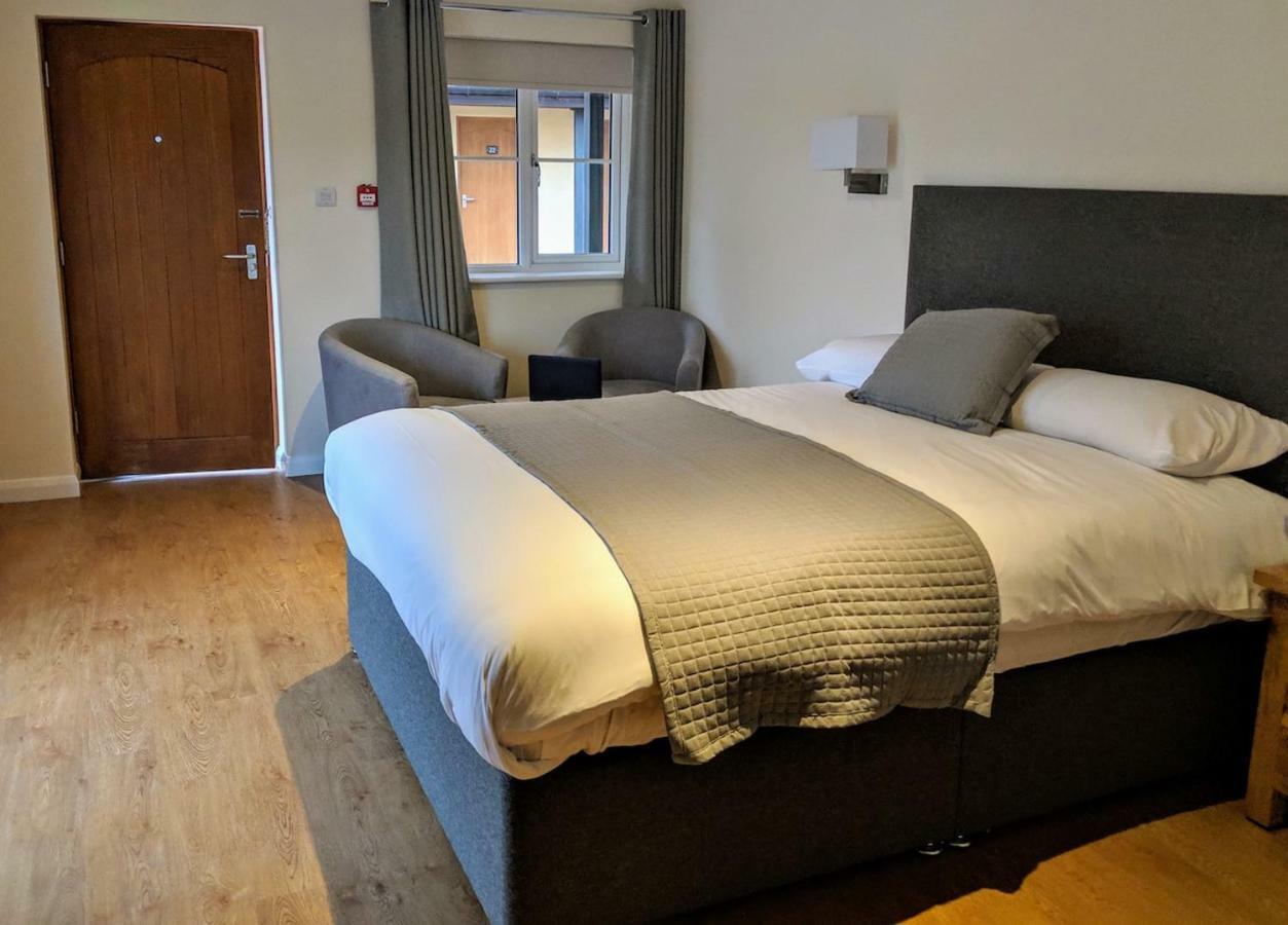 Wayford Bridge Inn Hotel Сталъм Екстериор снимка